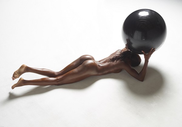 [Hegre-Art] Simone - Body And Ball