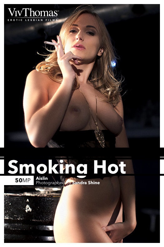 [VivThomas] Aislin - Smoking Hot